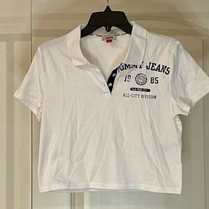 Tommy Hilfiger Women's White and Black Graphic Tee